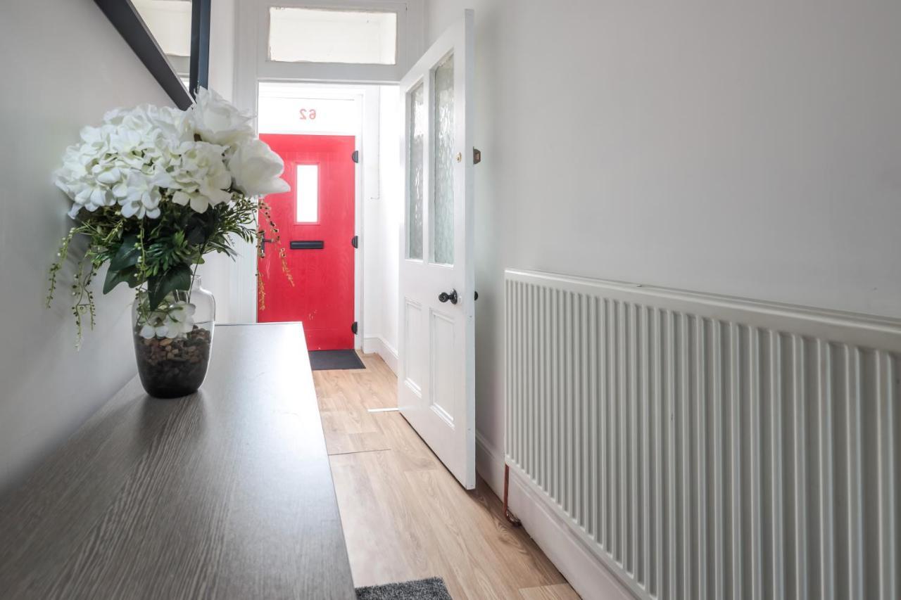 Spacious 4 Bed House In Birmingham, Suitable For Contractors Extérieur photo